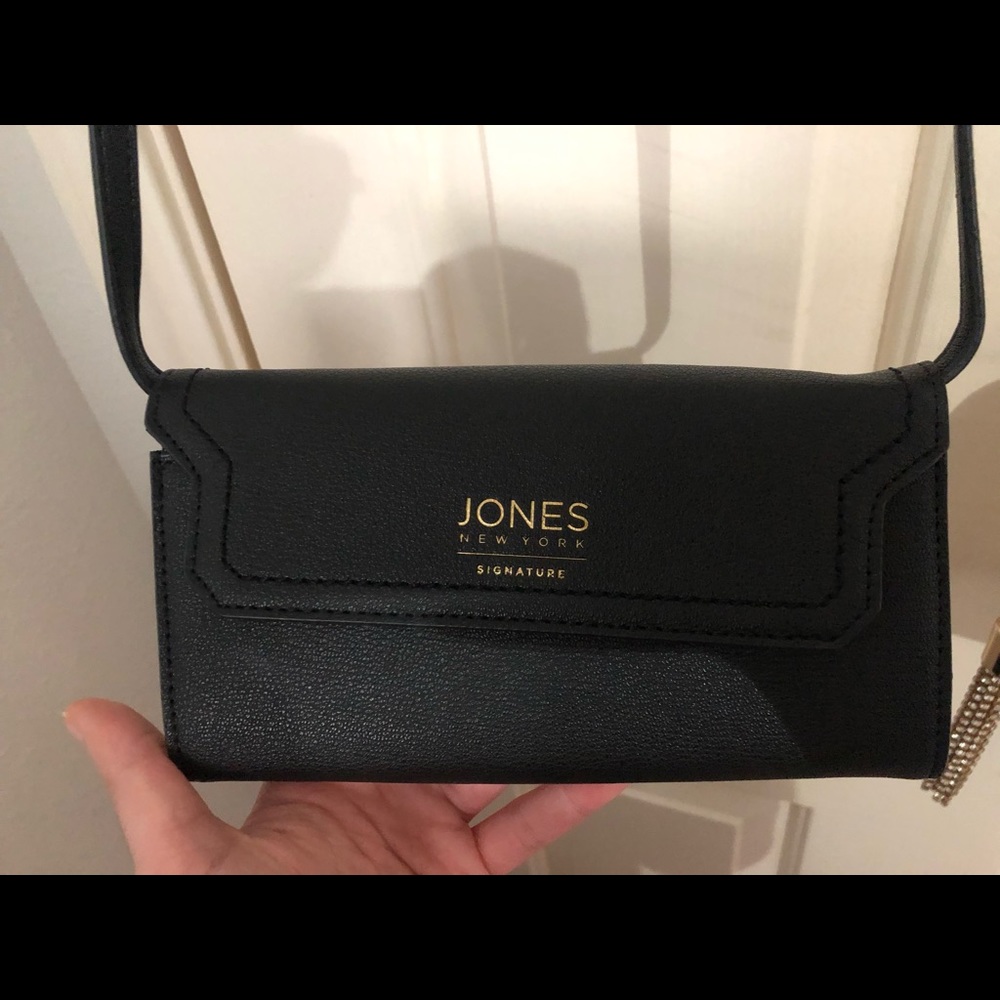 Purses - Picture 2 of 6